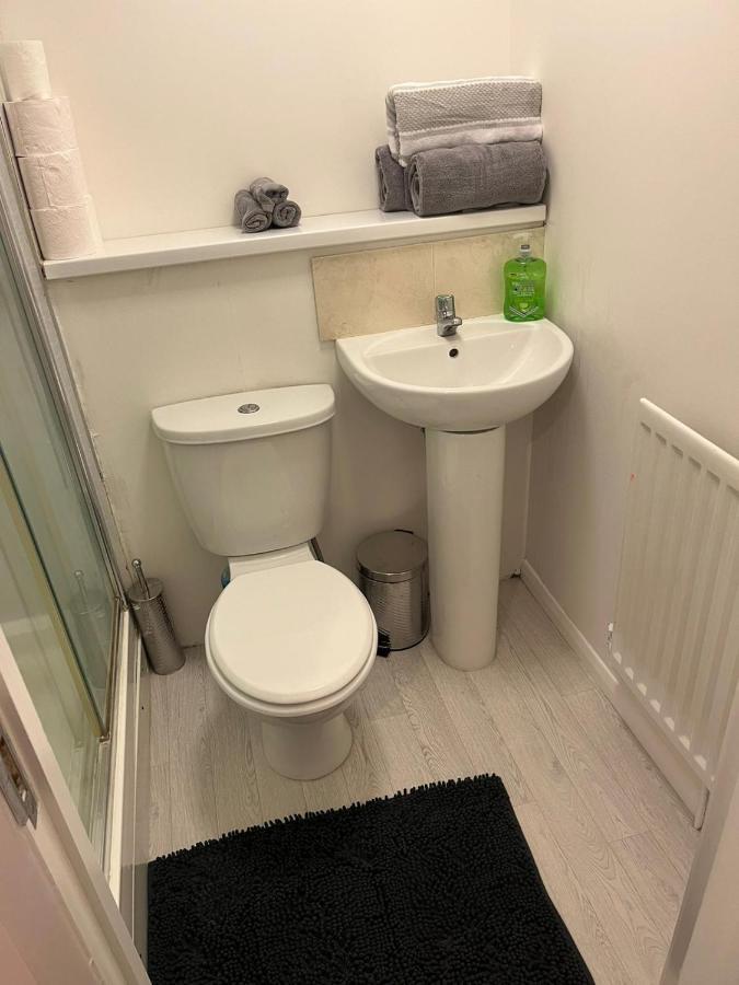 2 Bed Hengrove Villa Bristol Exterior photo